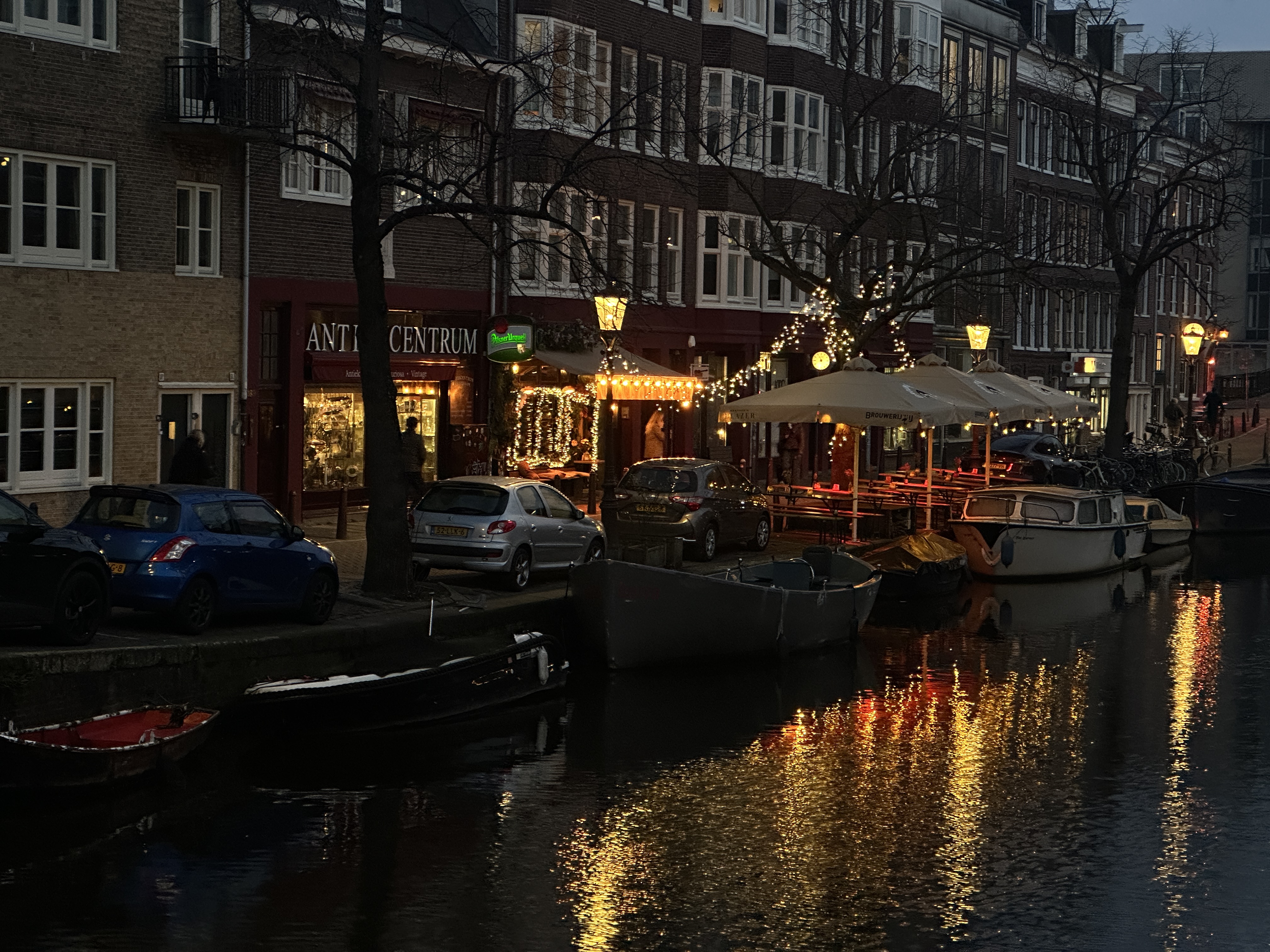 Ams